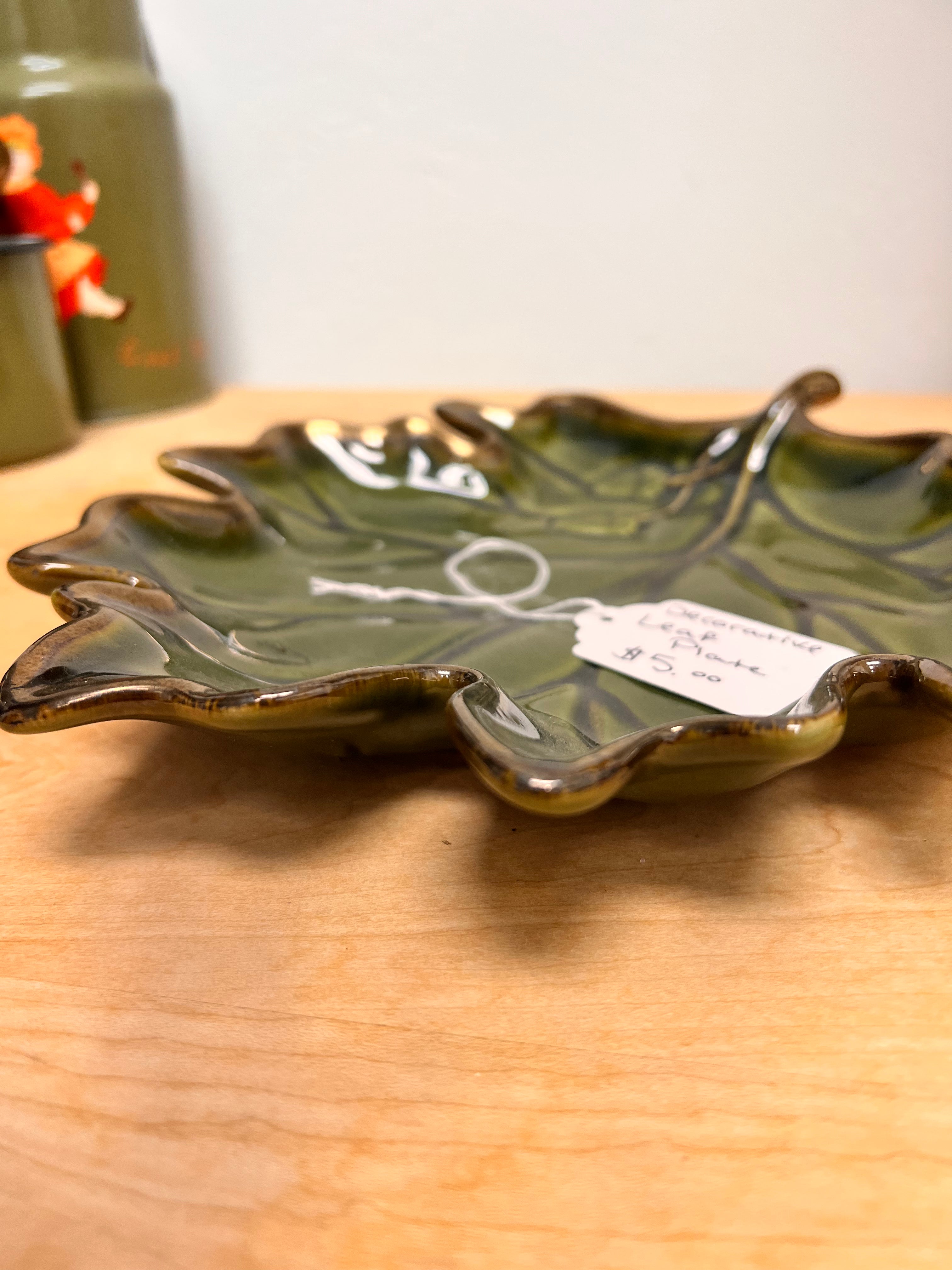Decorative Leaf Plate