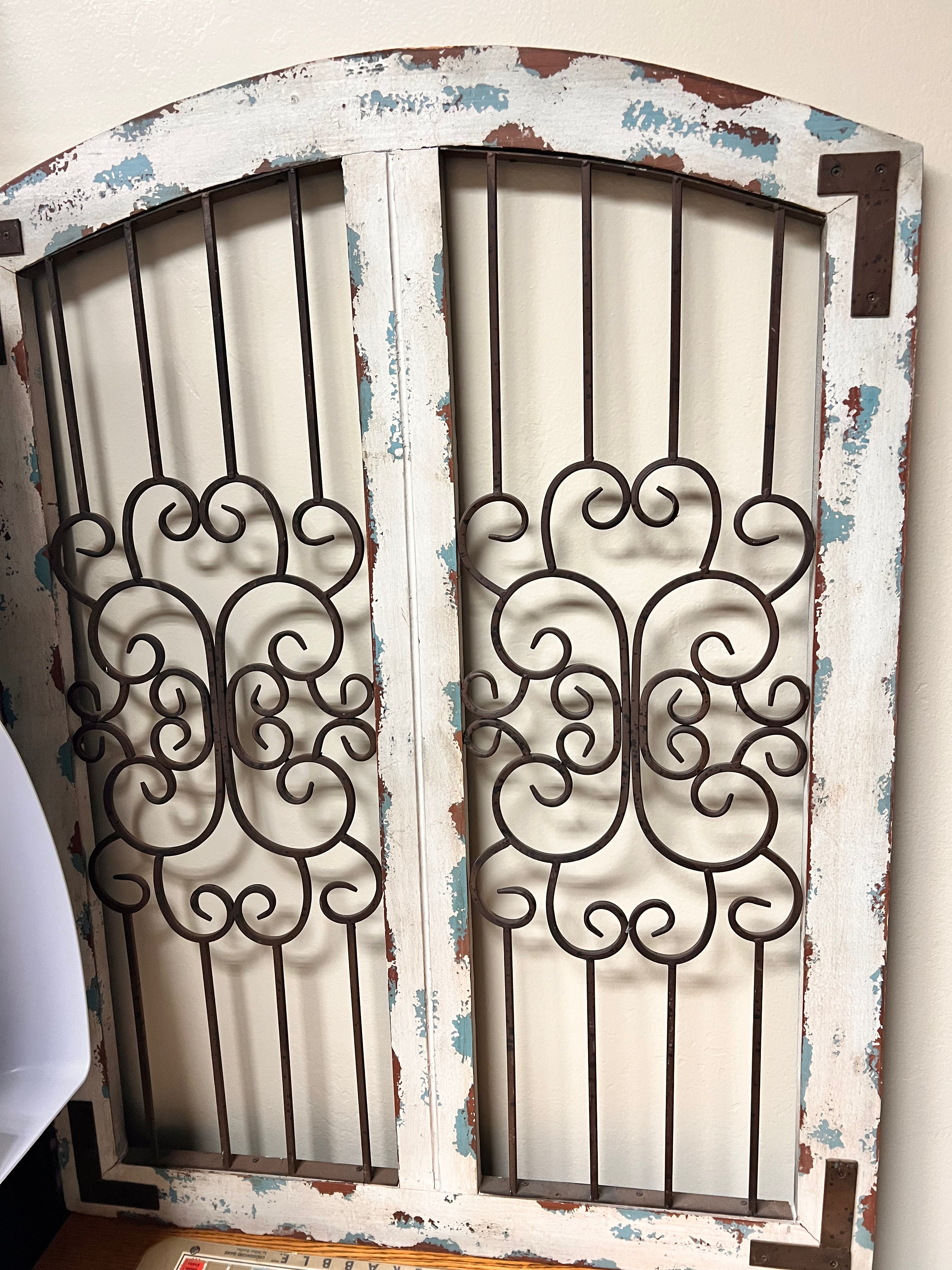 Metal Gate Decor