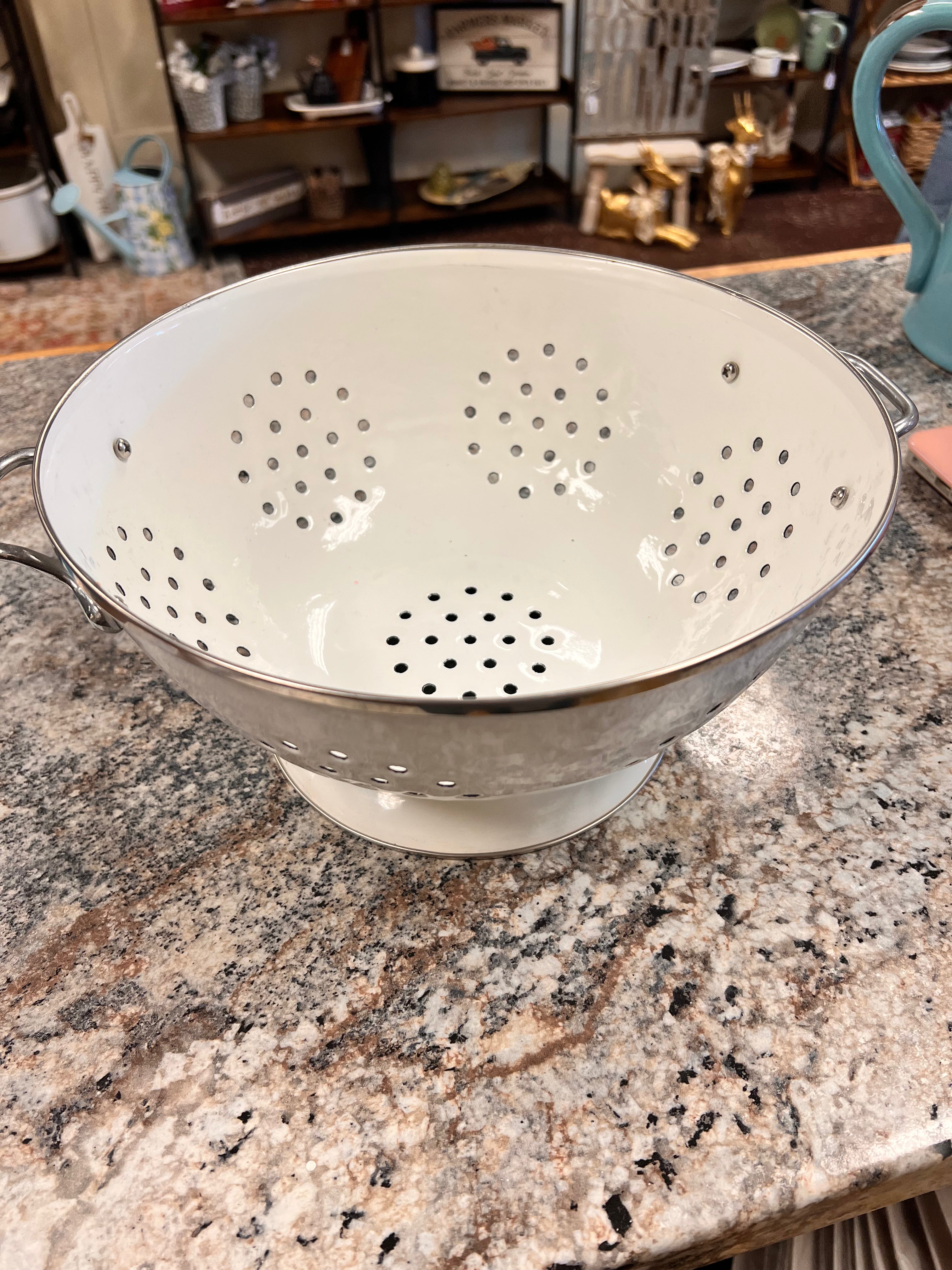 Large Colander