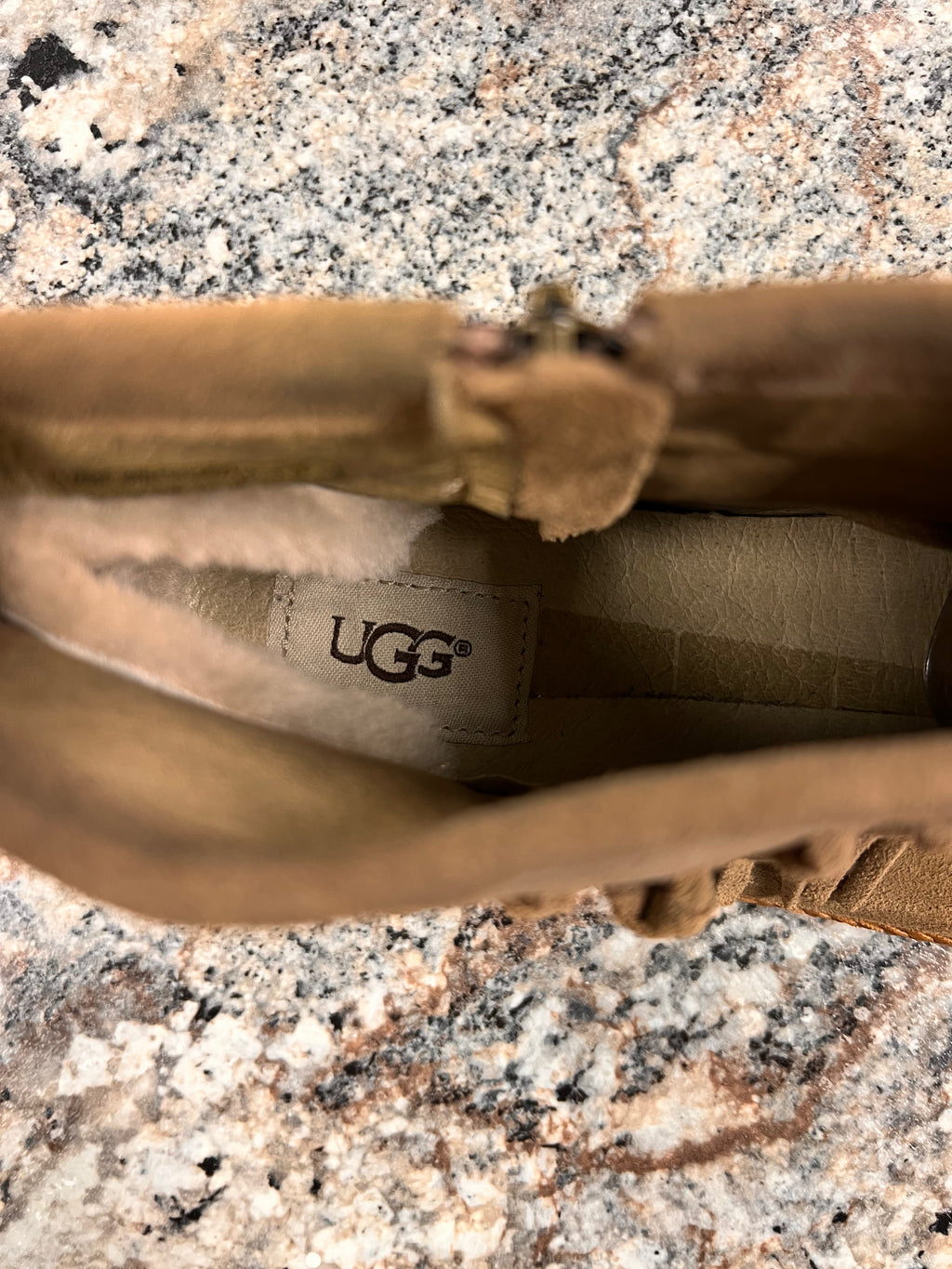 UGG Moccasin 6.5