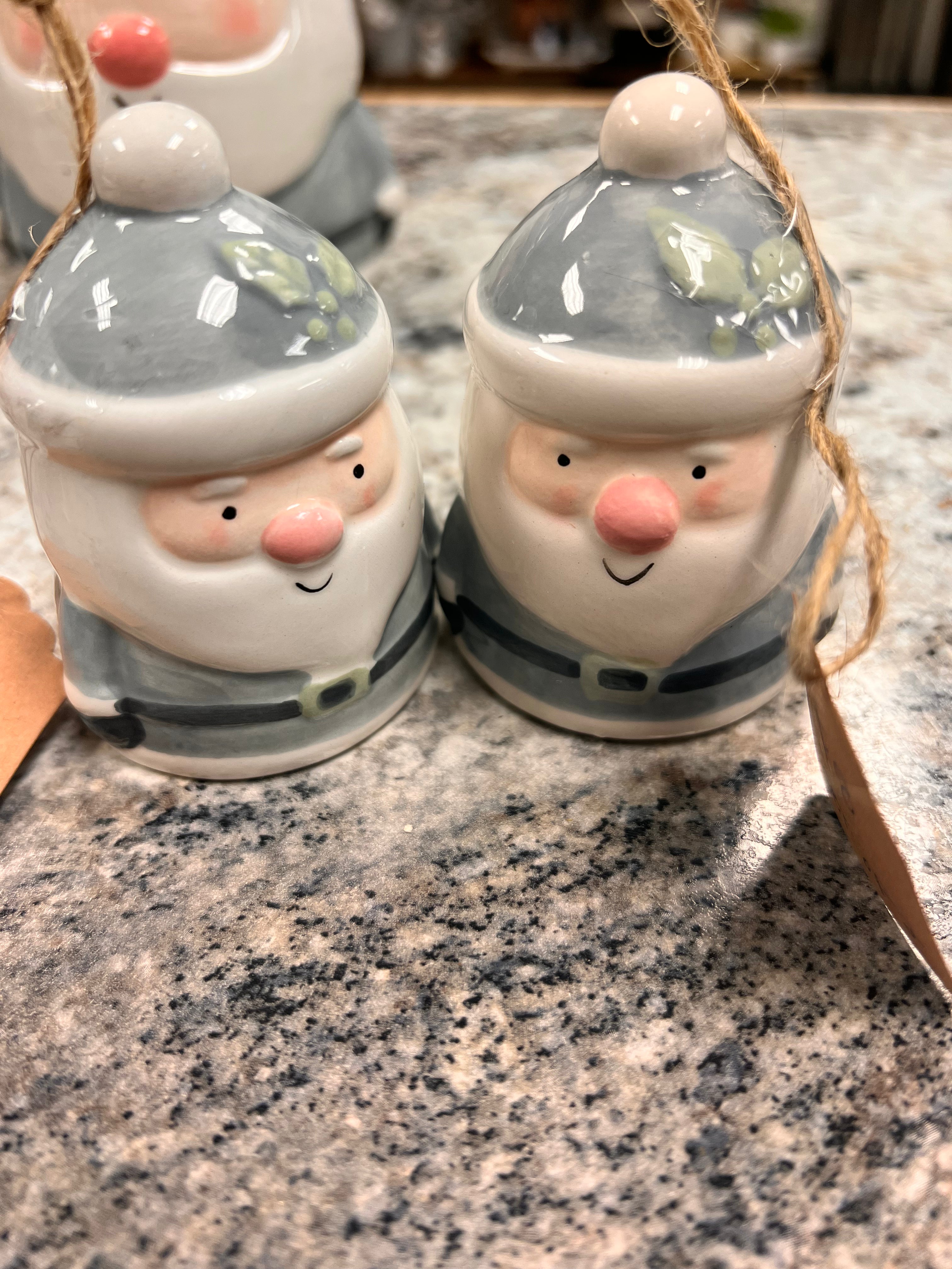 Santa Shaker Set
