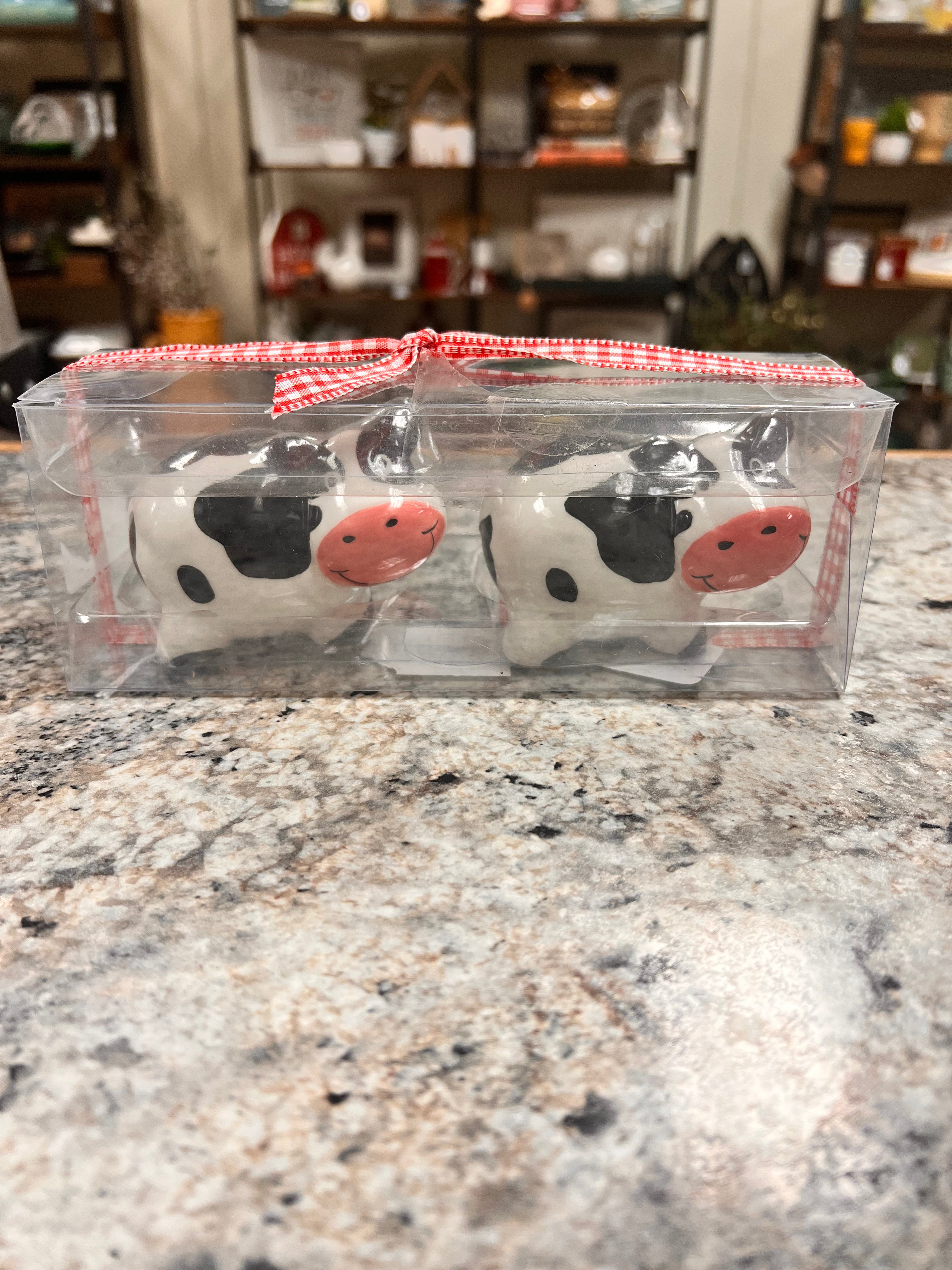 Cow Shaker Set